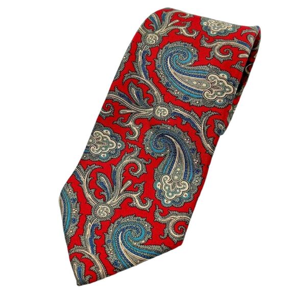 MAAS BROTHERS Red Paisley  Silk Tie Necktie USA 3.75 X 58 - Picture 1 of 4